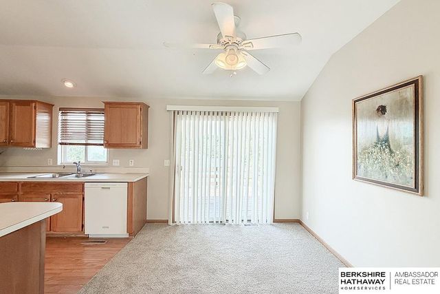 1138 Devon Drive, Papillion, NE 68046