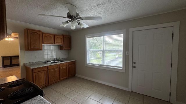 30827 Burton Cemetery Road, Waller, TX 77484