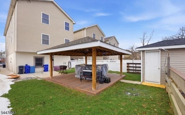 637 Jefferson Ave, Elizabeth City, NJ 07201