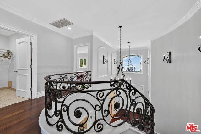 5230 Teesdale Avenue, Los Angeles, CA 91607