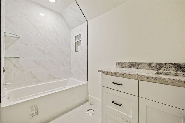 4 March Lane, Bella Vista, AR 72714