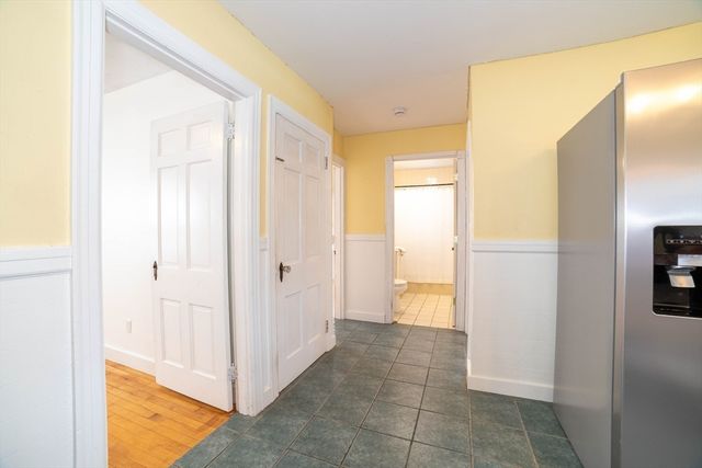 25 Dixfield Road, Worcester, MA 01606