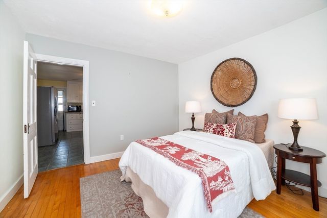 25 Dixfield Road, Worcester, MA 01606