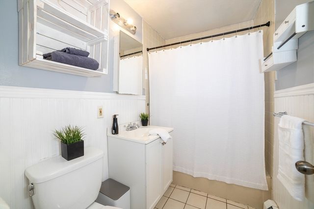 25 Dixfield Road, Worcester, MA 01606