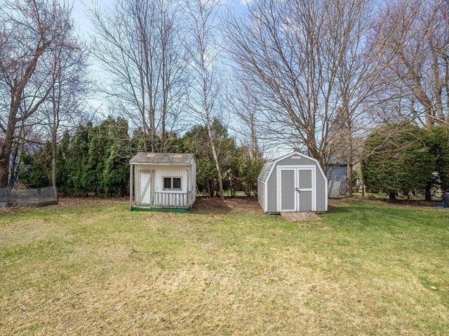 25 Dixfield Road, Worcester, MA 01606