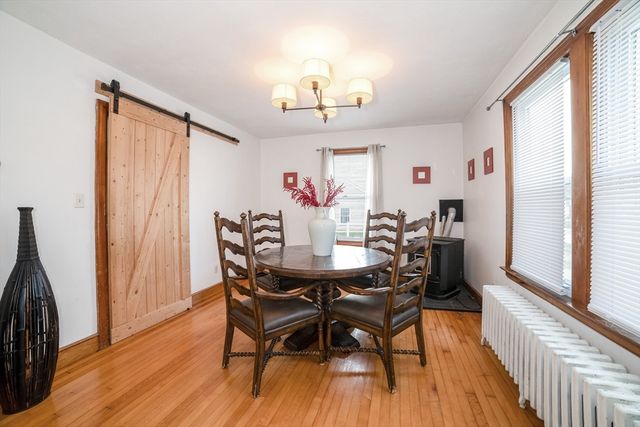 25 Dixfield Road, Worcester, MA 01606