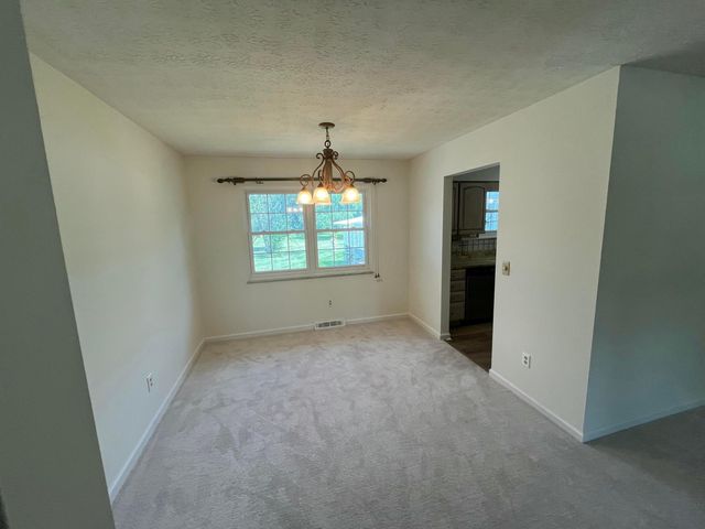 6580 Davis Road, Hilliard, OH 43026