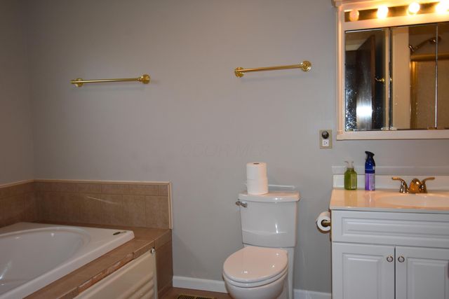6580 Davis Road, Hilliard, OH 43026