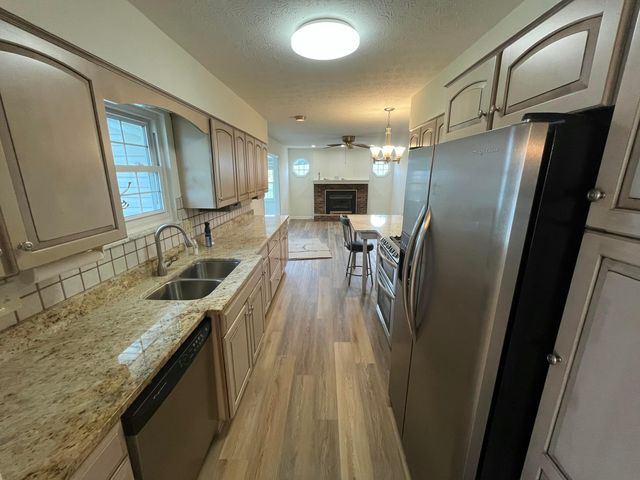 6580 Davis Road, Hilliard, OH 43026