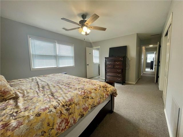 154 N SUNSET Drive, Maryville, MO 64468