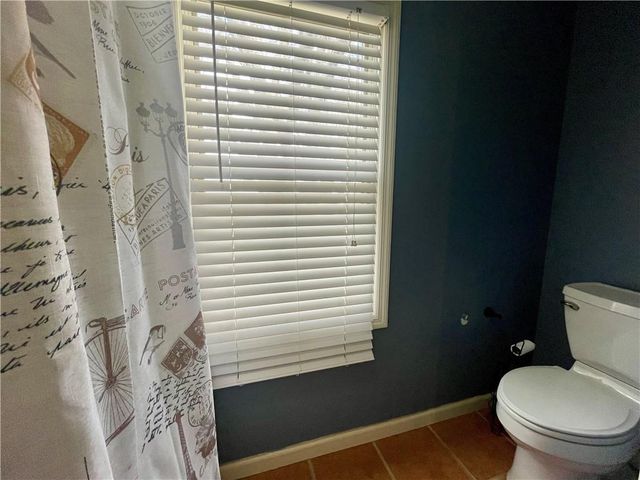 154 N SUNSET Drive, Maryville, MO 64468