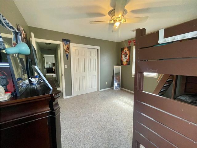 154 N SUNSET Drive, Maryville, MO 64468