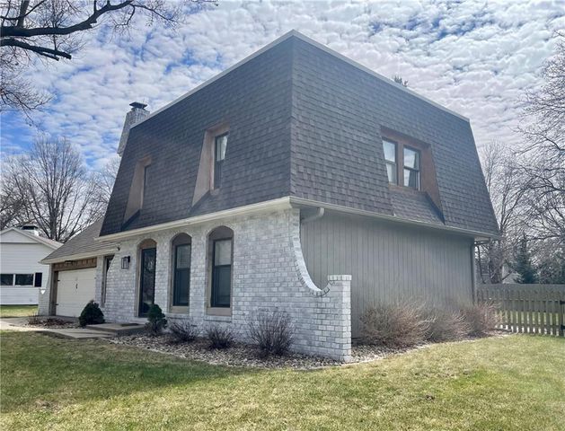 154 N SUNSET Drive, Maryville, MO 64468