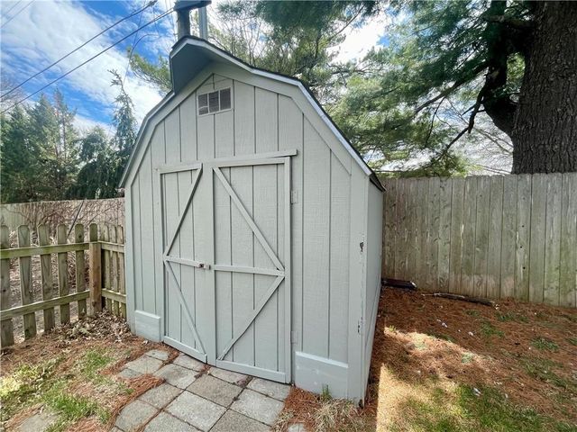 154 N SUNSET Drive, Maryville, MO 64468