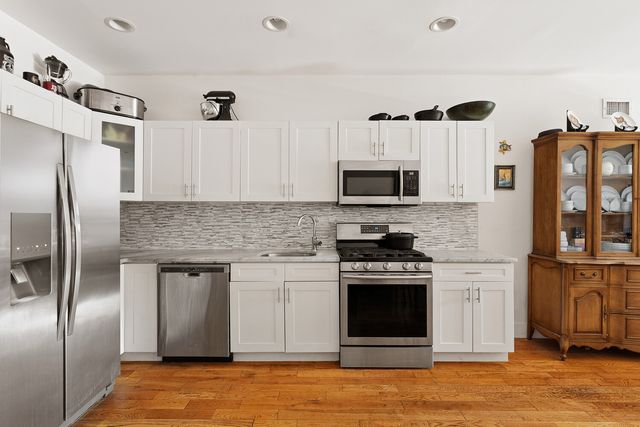 1582A PACIFIC Street, New York City, NY 11213