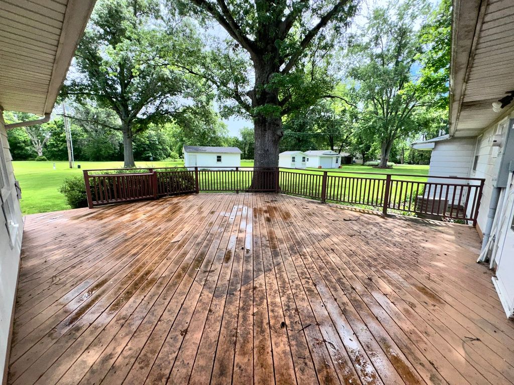 Image 31 of property listing at 17 Crestwood, Centralia, IL 62801