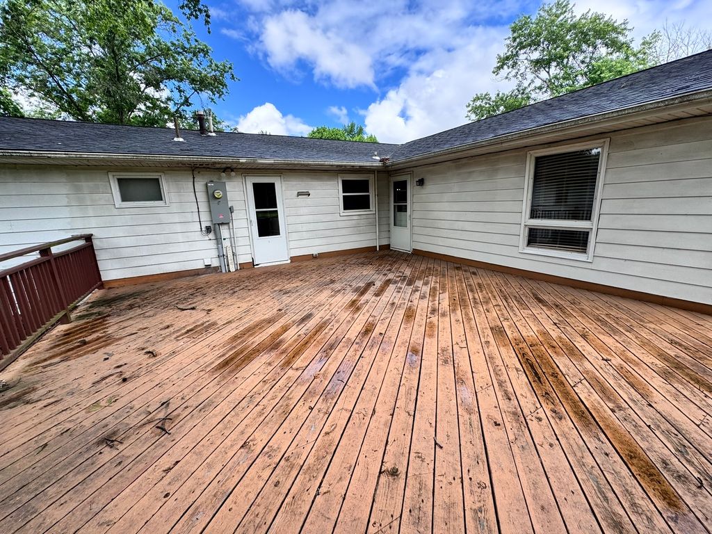 Image 39 of property listing at 17 Crestwood, Centralia, IL 62801