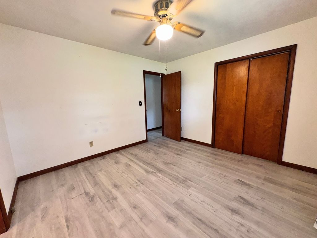 Image 45 of property listing at 17 Crestwood, Centralia, IL 62801