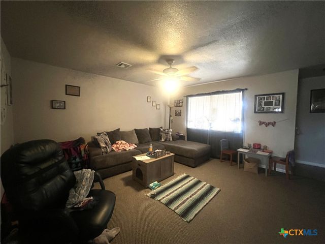 211 W Cardinal Lane, Harker Heights, TX 76548