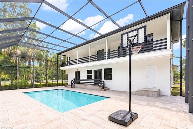 1030 39th ST SW, Naples, FL 34117