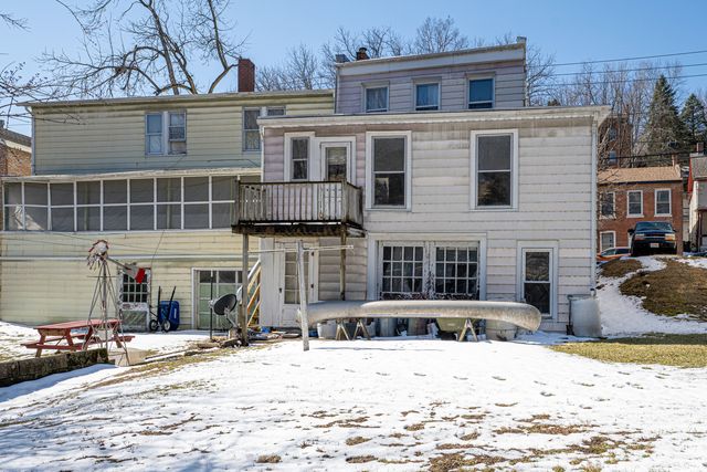 327 Franklin Street 327, Galena, IL 61036