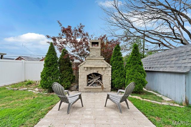 9317 Althea Avenue, St Louis, MO 63123