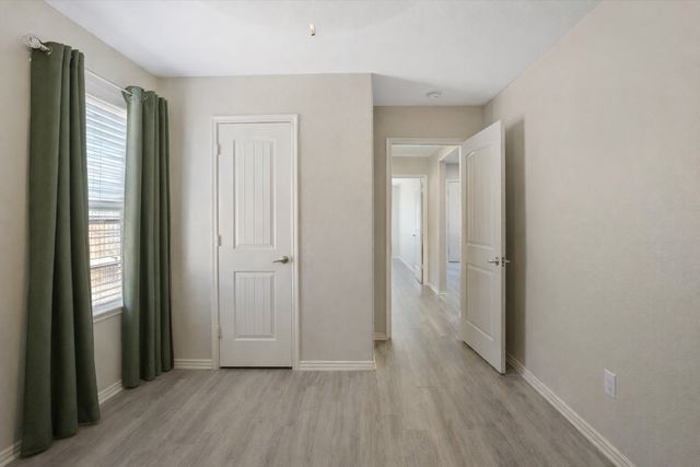 2015 Allyson Drive, Heartland, TX 75126