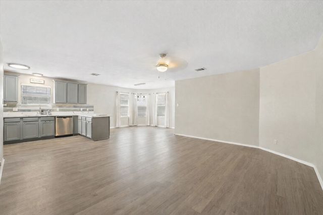 2015 Allyson Drive, Heartland, TX 75126