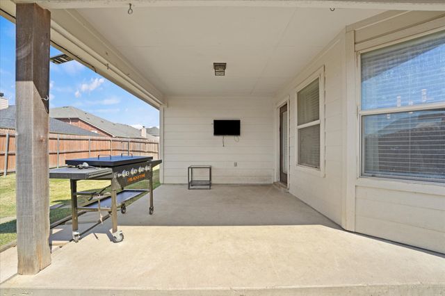 2015 Allyson Drive, Heartland, TX 75126