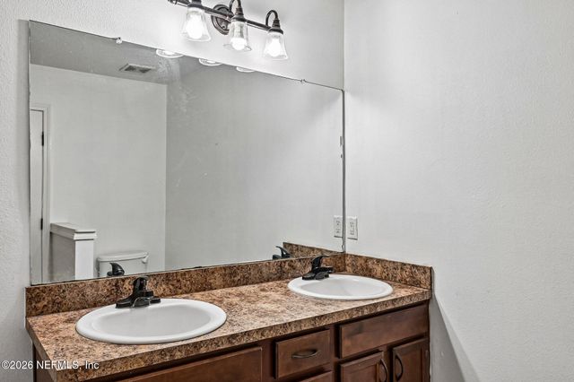 3249 BEDFORD Road, Jacksonville, FL 32207
