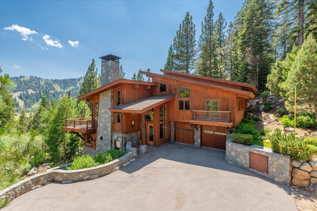 568 Hidden Lake Court, Olympic Valley, CA 96161