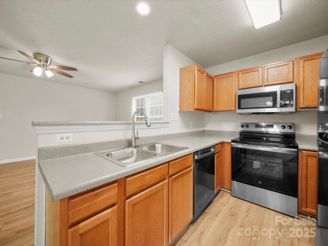 6420 Sunman Road, Charlotte, NC 28216