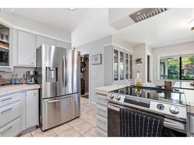 14720 Sw TOPAZ Ct, Beaverton, OR 97007