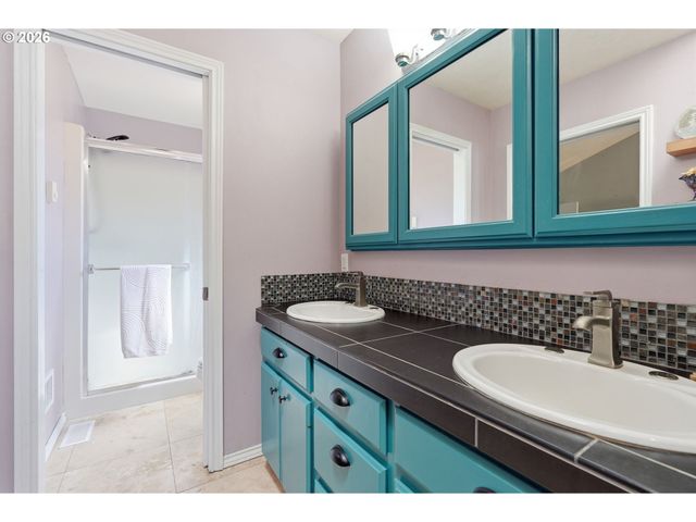 14720 Sw TOPAZ Ct, Beaverton, OR 97007
