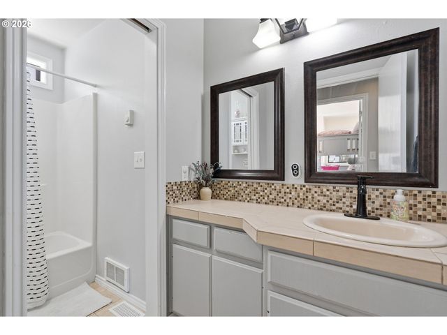 14720 Sw TOPAZ Ct, Beaverton, OR 97007