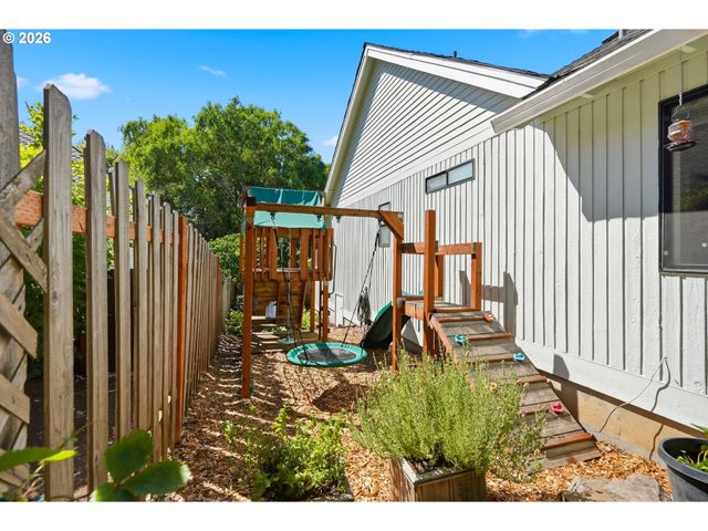 14720 Sw TOPAZ Ct, Beaverton, OR 97007