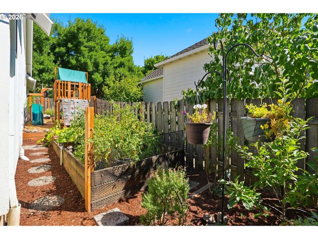 14720 Sw TOPAZ Ct, Beaverton, OR 97007
