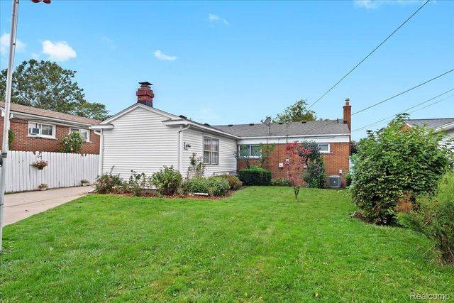 13243 SPRUCE Street, Southgate, MI 48195