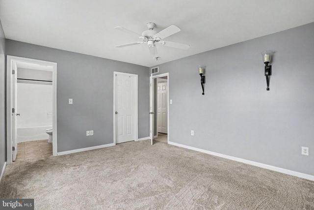 239 RAILROAD AVE, Ephrata, PA 17522