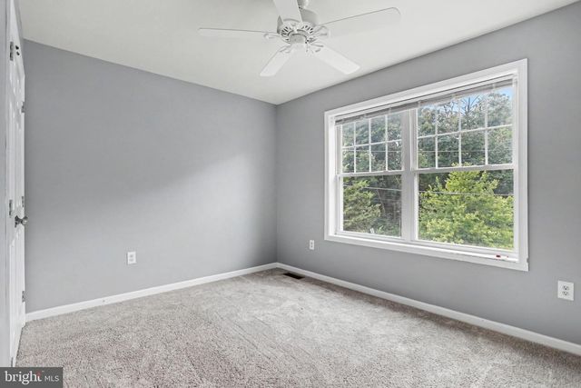 239 RAILROAD AVE, Ephrata, PA 17522