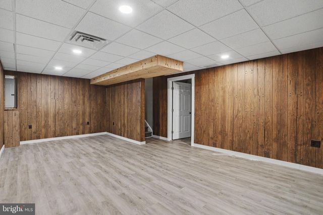 239 RAILROAD AVE, Ephrata, PA 17522