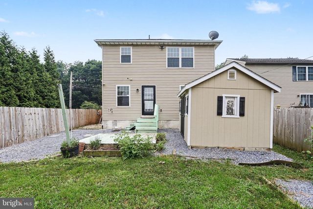 239 RAILROAD AVE, Ephrata, PA 17522