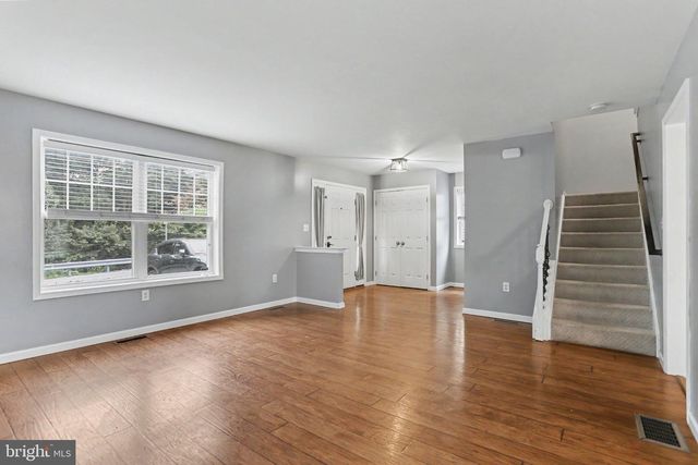 239 RAILROAD AVE, Ephrata, PA 17522