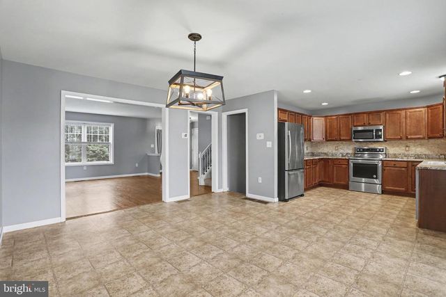 239 RAILROAD AVE, Ephrata, PA 17522