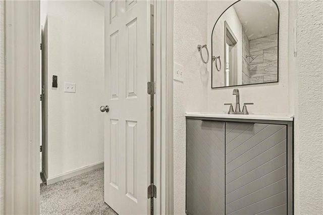 6221 N Wheeling Avenue, Kansas City, MO 64119