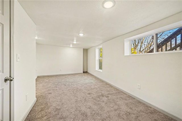 6221 N Wheeling Avenue, Kansas City, MO 64119