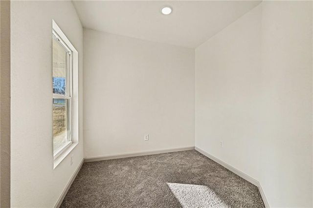 6221 N Wheeling Avenue, Kansas City, MO 64119