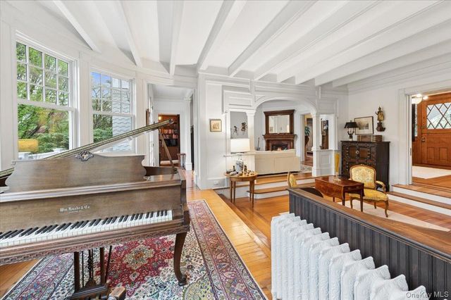 69 Prospect Avenue, Larchmont, NY 10538
