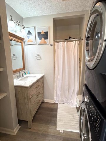 2208 Garden ST B, Austin, TX 78702