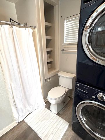 2208 Garden ST B, Austin, TX 78702